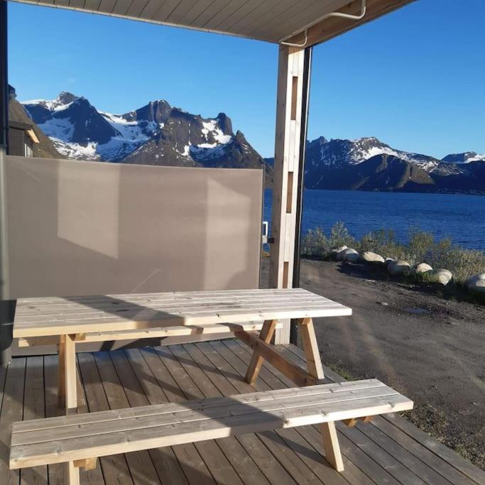 Senja, Husoy I Senja. Leilighet Med Utsikt Over Fjord Og Fjell Tofta Luaran gambar