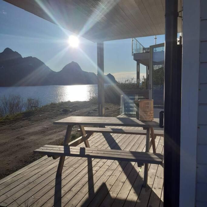 Senja, Husoy I Senja. Leilighet Med Utsikt Over Fjord Og Fjell Tofta Luaran gambar
